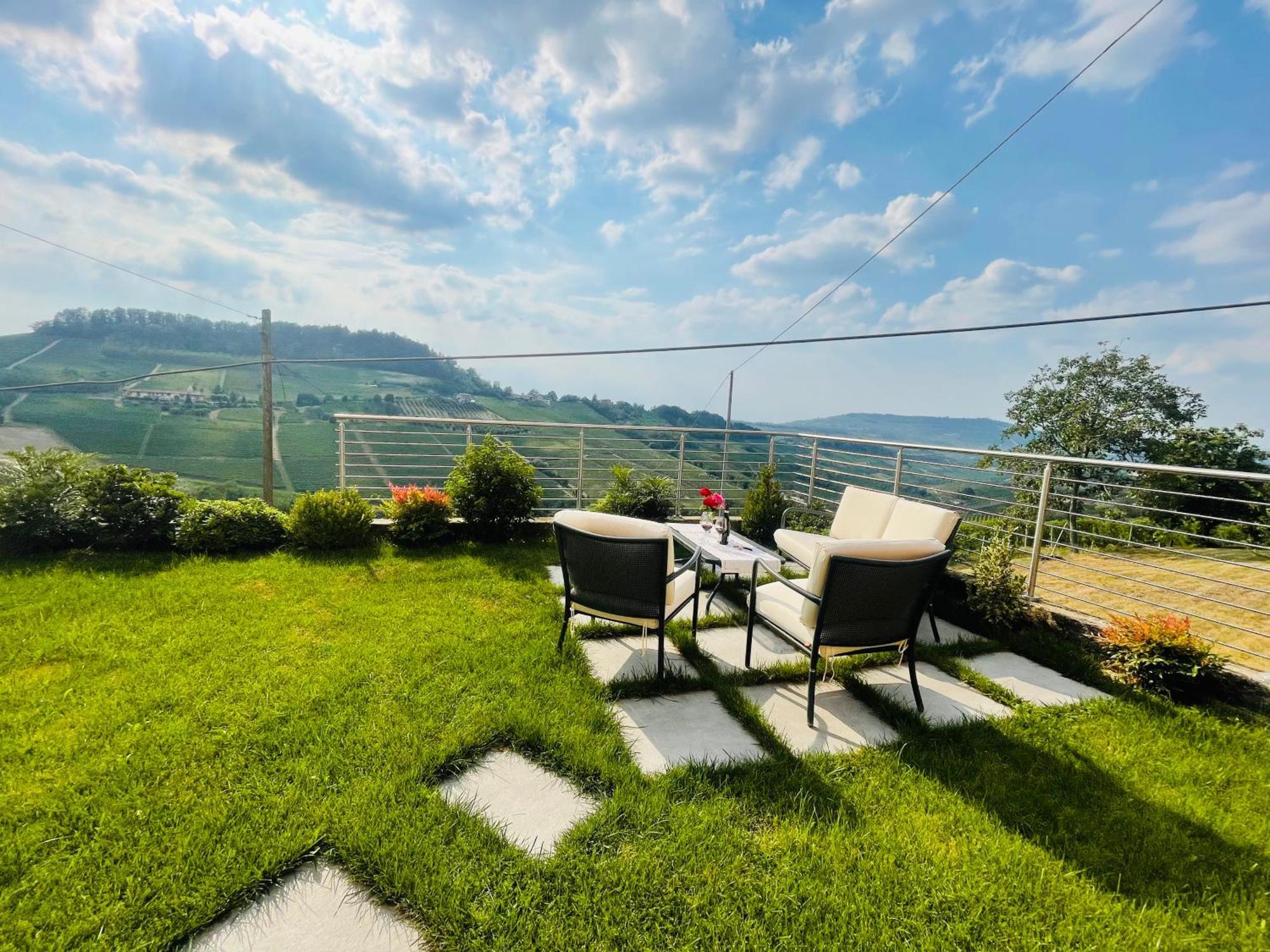 Casa Rafanelli Appartement Monforte dʼAlba Buitenkant foto